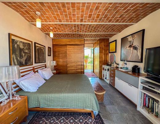 Casa Mexicana, photograph 13