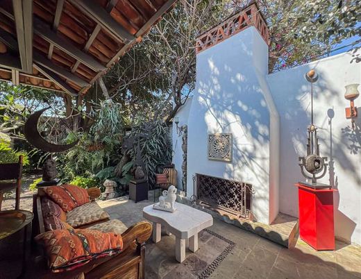 Casa Mexicana, photograph 2