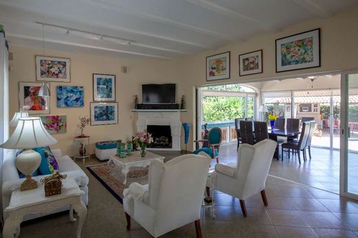 Riviera Resort, photograph 6