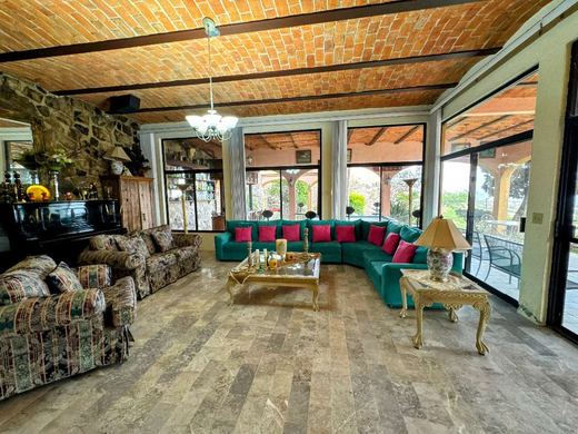 Villa Esmeralda, photograph 13