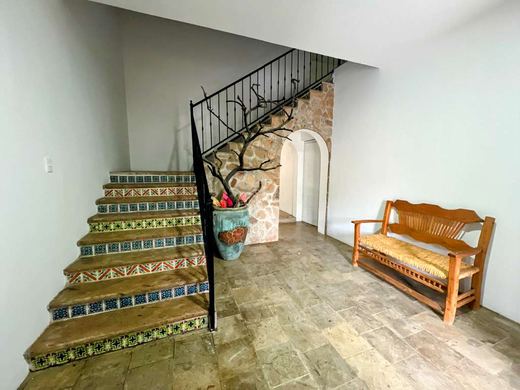 Casa Aldama, photograph 2
