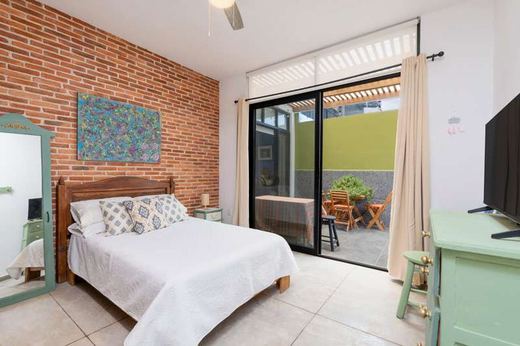 Boho House, photograph 12