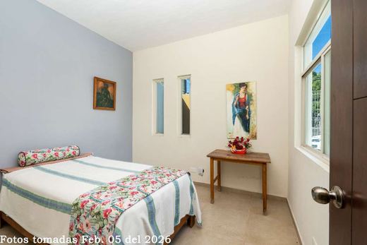 Casa Azomalli, photograph 10
