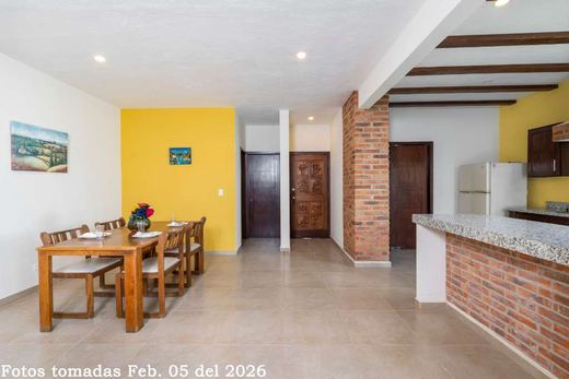 Casa Azomalli, photograph 3