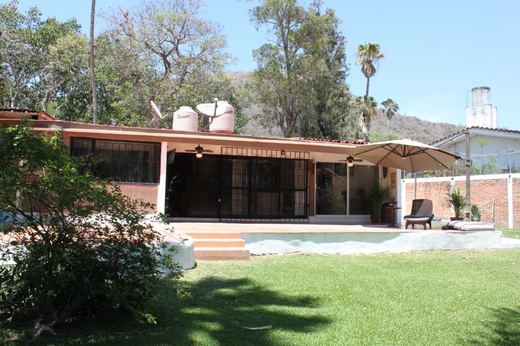 The Bryan James House, photograph 15