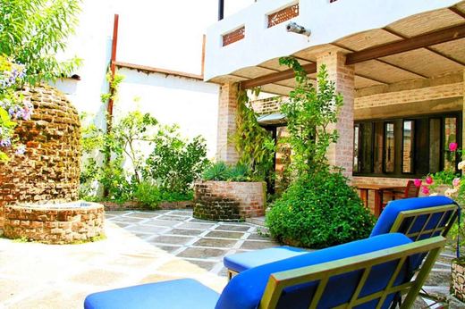 Villa del Arte, photograph 14