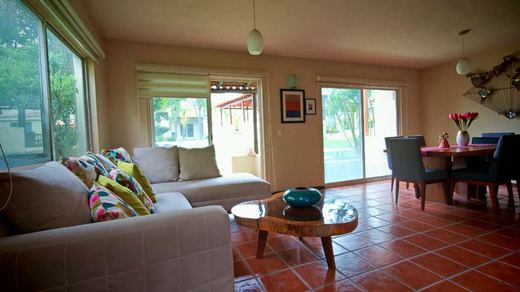Casa Sierra Lake, photograph 4