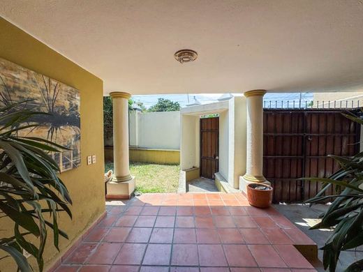 Ajijic Town Living, photograph 16