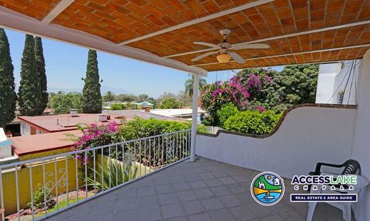 Chula Vista Duplex, photograph 15