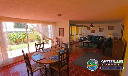 Chula Vista Duplex, photograph 16