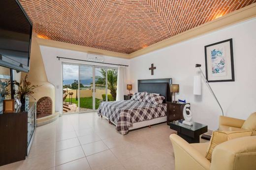 Casa Arroyo Alto, photograph 7