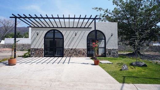 Casa Orquídea, 13 Cielos in Chula Vista