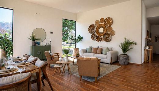 Casa Orquídea, 13 Cielos, photograph 4