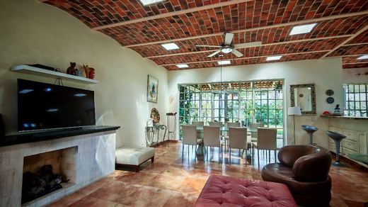 Casa Wells, photograph 10