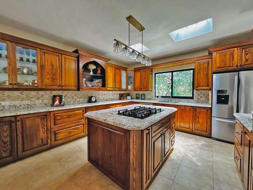 Casa Reedcrest, photograph 10