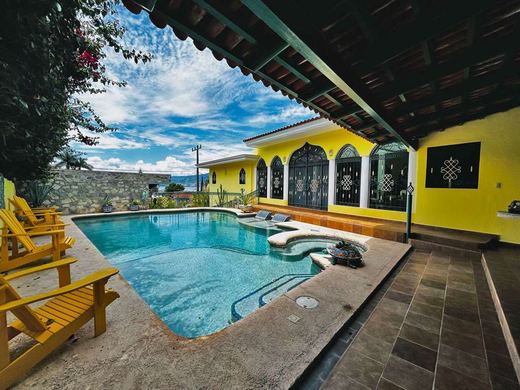 Casa Reedcrest, photograph 3