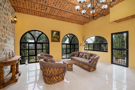 Hacienda Cisnes, photograph 5