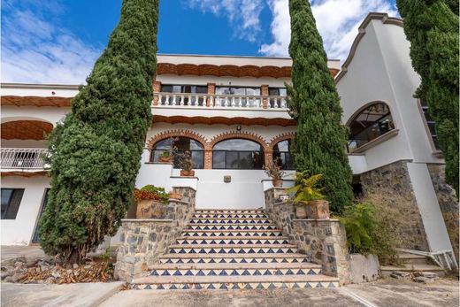 Hacienda Cisnes, photograph 6