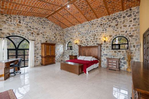 Hacienda Cisnes, photograph 9