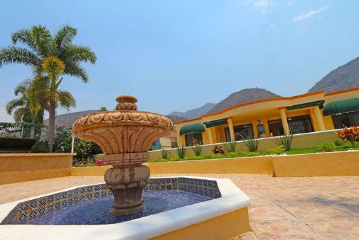 Upper Ajijic Lake View Villa, photograph 3