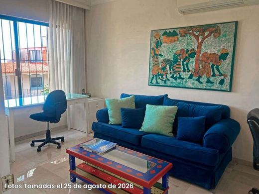 EL Palmar Courtyard, photograph 8