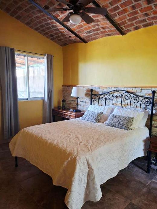 Casa Yeomans, photograph 9
