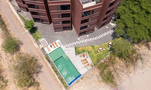 Affordable Paradise Condo, photograph 14