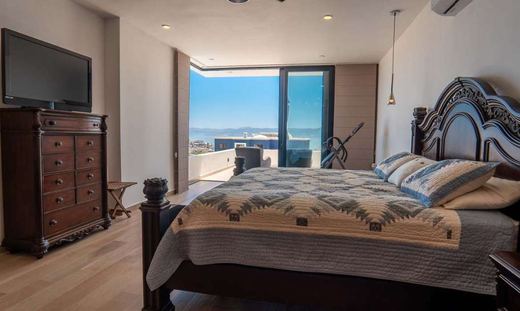 Modern Serenity with Views, photograph 13
