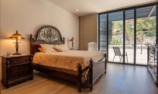 Modern Serenity with Views, photograph 18