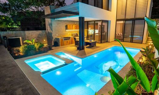 Modern Serenity with Views, photograph 2