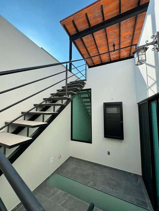 Casa Luna, photograph 18