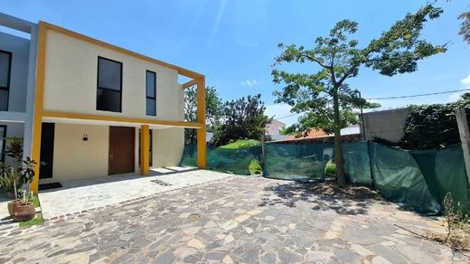 Piedraviva Casa Granate 11 in West Ajijic