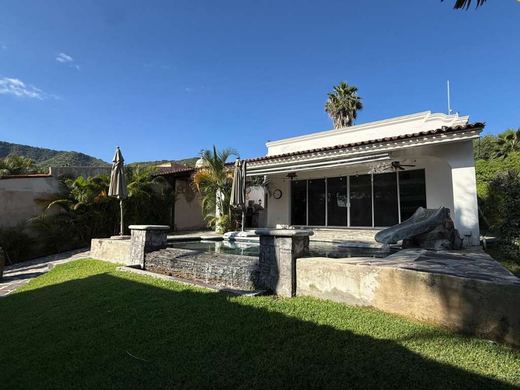 Casa Cardenal in Chapala Haciendas