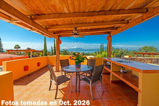 A Luminous Modern Hacienda, photograph 17