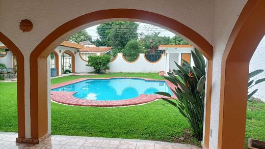 Casa Linda, photograph 2