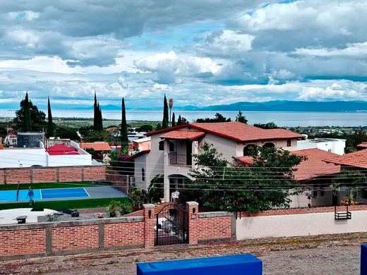 Casa Price Perfection, photograph 13
