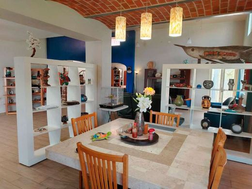 Casa Price Perfection, photograph 4