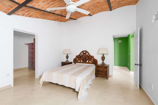 Casa Raquet, photograph 16