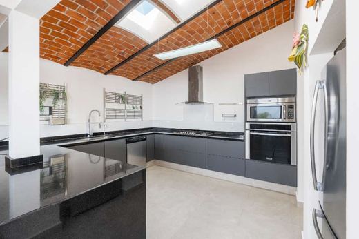 Casa Raquet, photograph 4