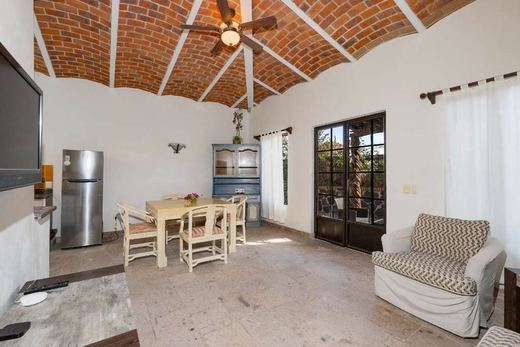 Casa Raquet, photograph 8