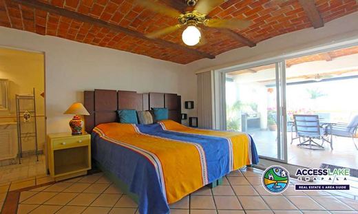 Villas del Tepalo Lake View Duplex, photograph 18