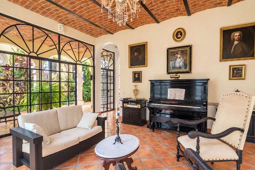 Villa Elegante, photograph 2