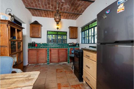 Oasis Sereno Estate, photograph 3
