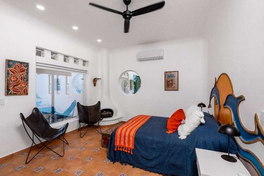Casa Del Cielo, photograph 16