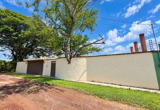 Esquina Verde in San Nicolas de Ibarra