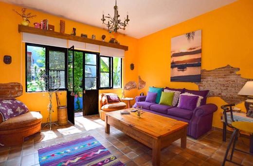 Casa New York Modern in Chapala