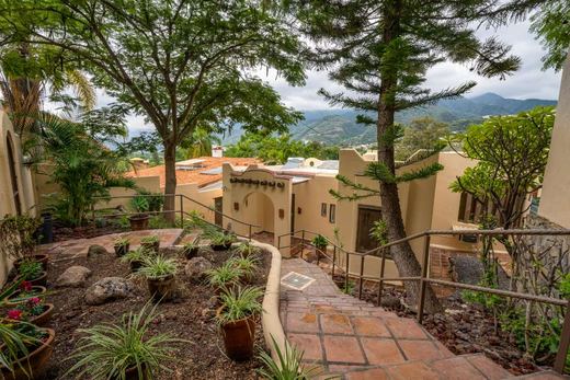 Casa Ladera, photograph 2