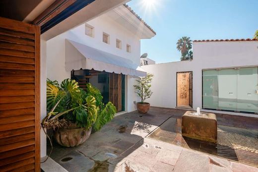 Casa Zaragoza, photograph 18