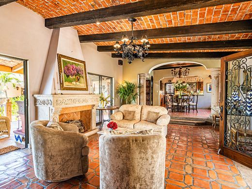 Luxury Hacienda LAS Salvias, photograph 4