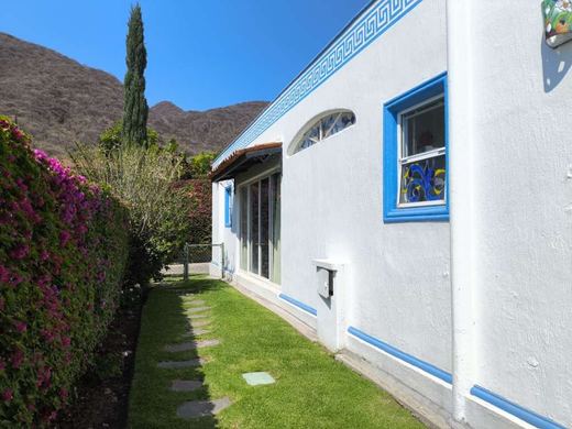 Casa Elliott, photograph 13